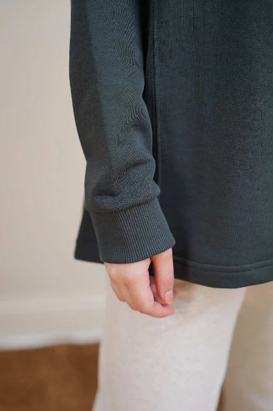 BASIC SWEATSHIRT