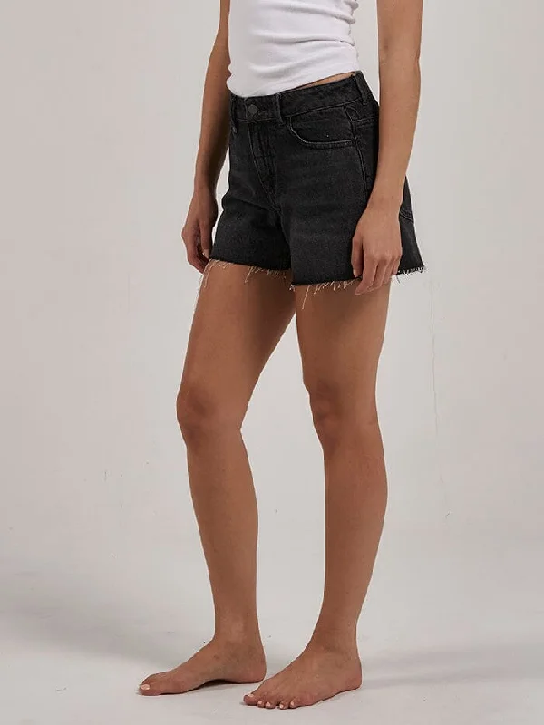 Erica Mid Rise Short - Smoke Black