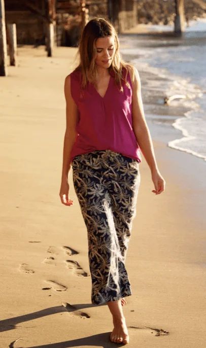 Weird Fish Tresco Lenzing EcoVero™ Cropped Trousers Midnight