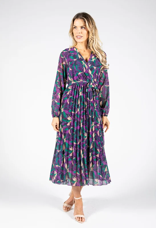 Leaf Print Pleated Maxi Dress